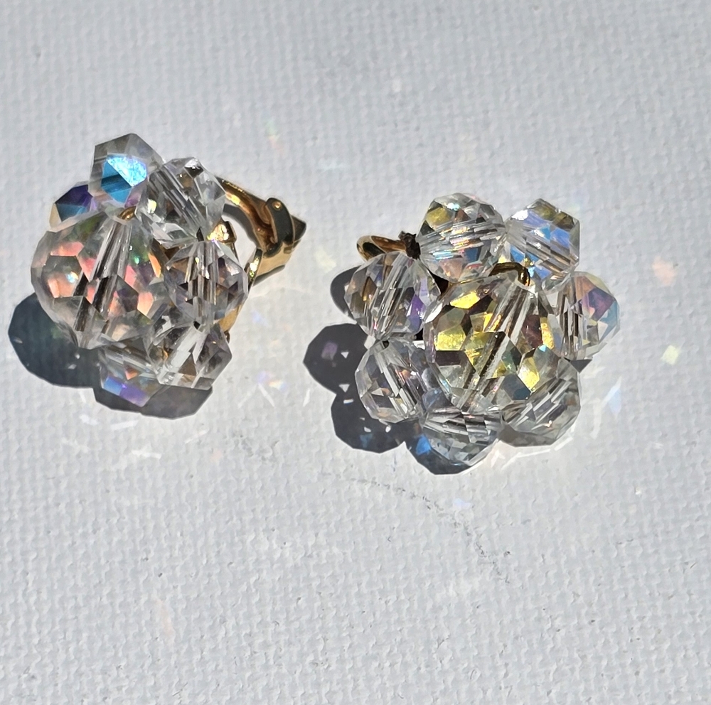 FLORAL MOTIF CLIP EARRINGS